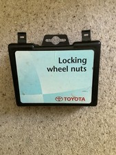 TOYOTA LOCKING WHEEL NUTS SET