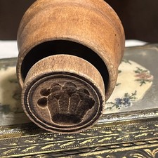 ANTIQUE VICTORIAN WOODEN TREEN BUTTER  BISCUIT CAKE SHAPE CARVED STAMP / PRESS