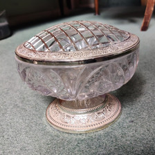 Large Mayell Rose Pedestal