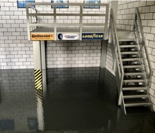 1/18  Medium Upper Lever Mezzanine With Steps For  Diorama