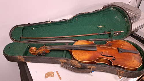 Vintage old small violin - , with