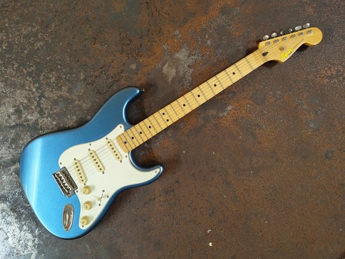 2011 fender squier - fender, classic