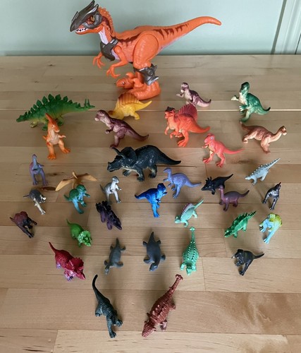 Dinosaur figure bundle - figure,
