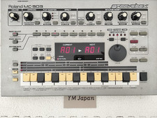 Roland MC-303 Groovebox Rhythm
