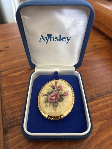 Aynsley fine bone china - fine, brooch