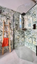 Ex-Display Aqata Curved