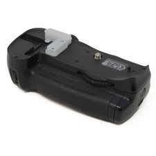 Used Nikon MB-D10 battery grip