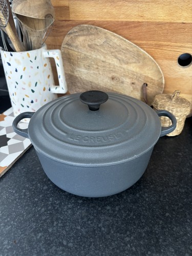 Creuset cast iron - cast, grey
