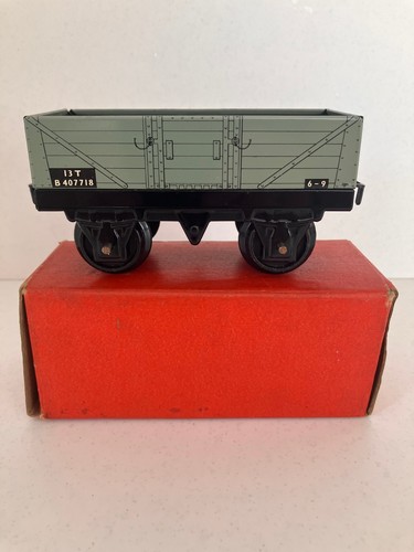 Hornby trains 42239 30 - trains,