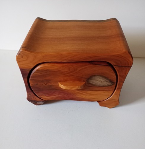 Handcrafted small box made - handcrafted,