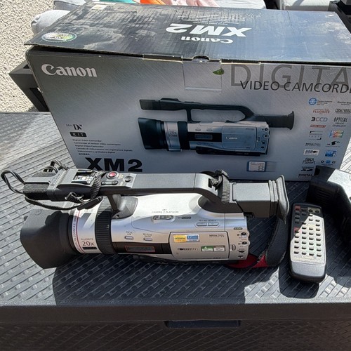 Canon xm2 minidv handheld - canon,