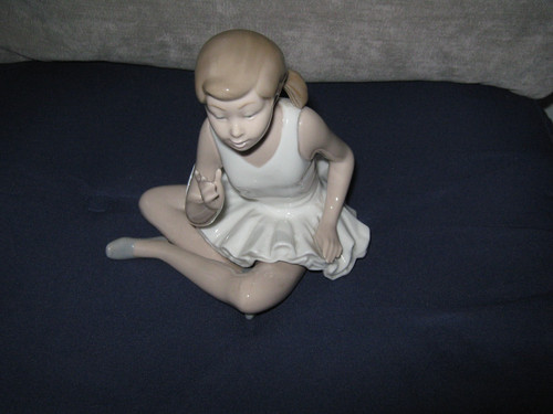 Nao lladro ballerina - by,