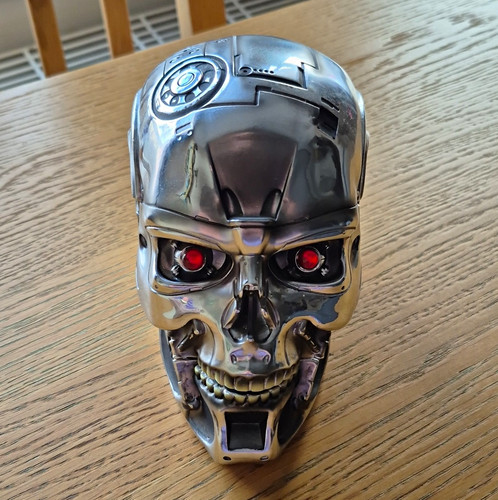 Nemesis now terminator 800 - terminator, 2