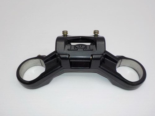 R3003690070g4 top yoke triple - top,