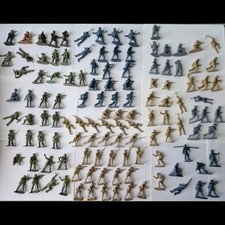 Vtg Plastic Soldiers Mainly