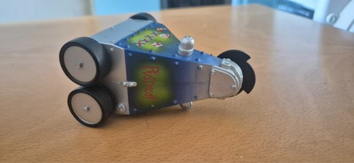 Robot wars pussycat bot - robot,