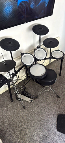 Roland v drums - td-17, v-drums