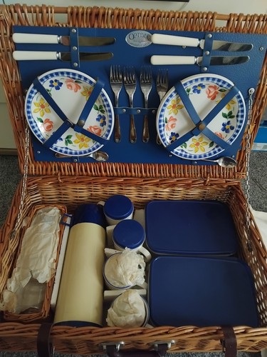 Vintage retro 70s blue white