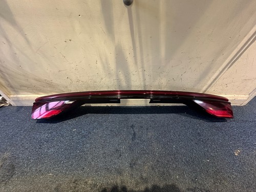 Audi rear led center - d4,