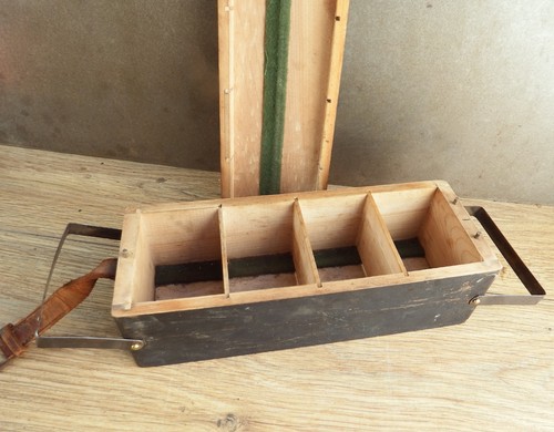 Magic lantern storage box