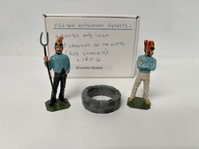 Errol John Studios French Napoleonic Vignette 2 x Lead Soldiers & Well With Box