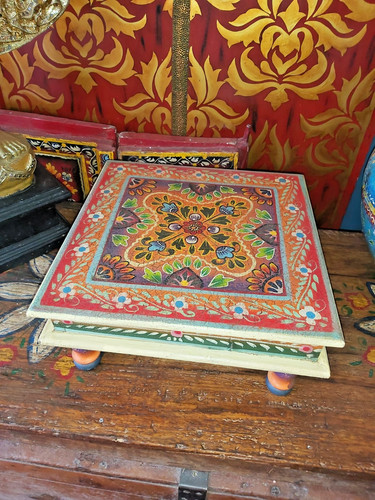 Hand painted small - hand,