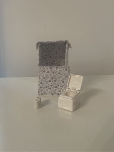 Sylvanian families portaloo - families,