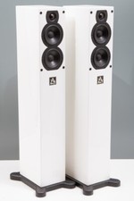 Leema Xone speakers, piano