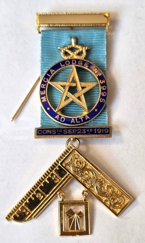 Masonic past master - master, jewel