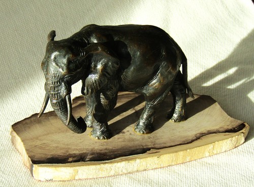 Vintage bronze metal elephant - vintage,