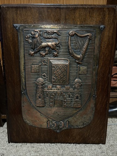 Vtg wall panel plaque - plaque, in