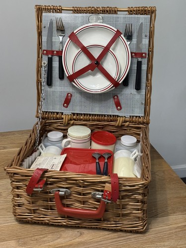 Brexton vintage picnic set - vintage, in
