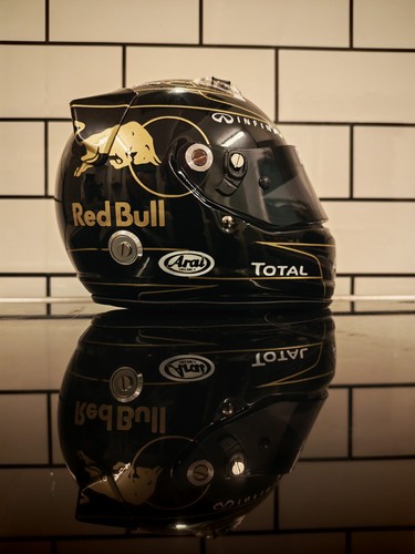 2011 sebastian vettel - 1/2,
