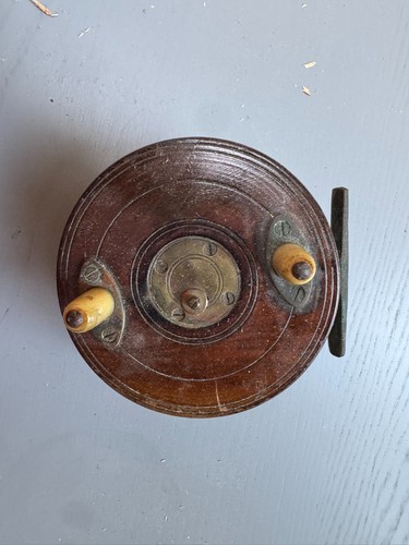 Vintage wooden centrepin - wooden,