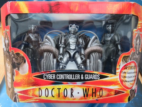 Doctor who figure cyber - who,