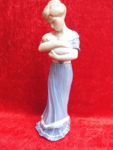 Porcelain figure royal - figure,,