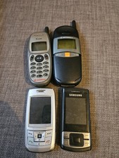 4× Vintage Mobile Phones