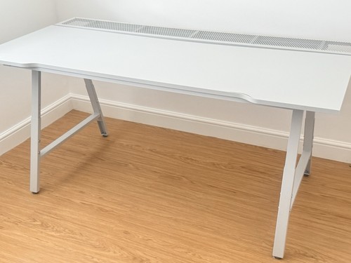 Ikea utespelare computer - ikea, desk
