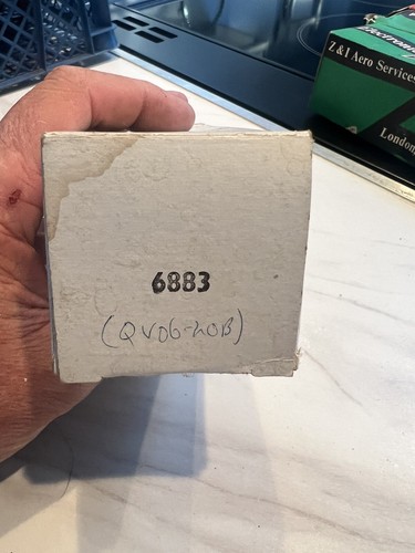 Raytheon 6883 valve tube