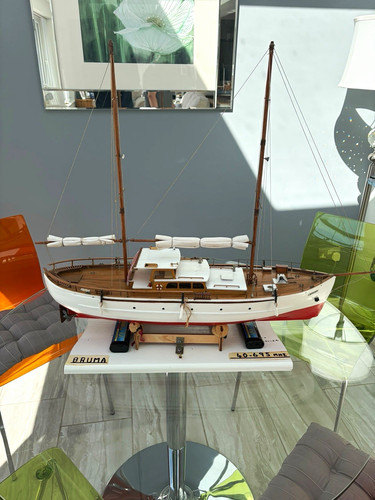 Bruma scale boat - bruma, sfb