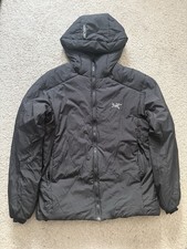 Size M - Arcteryx Atom Black