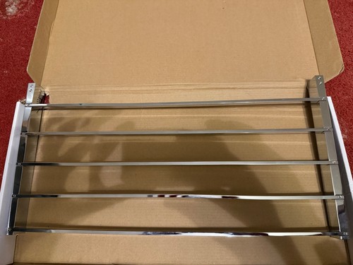 Bathroom towel rail - , wall