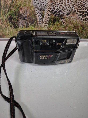 Yashica t3d compact point - yashica,