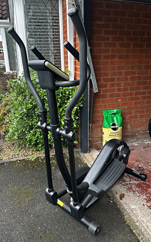 Cross trainer - cross,