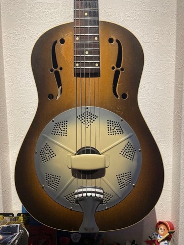 Radio tone resonator guitar - radio,