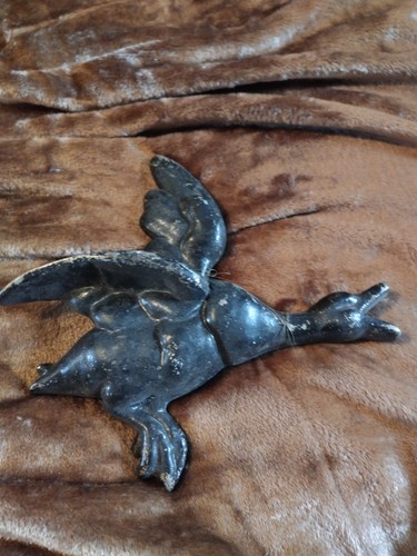 Cast iron metal vintage - metal,