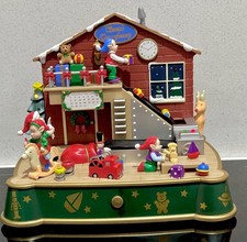Avon Vintage Christmas Santas Toy Factory Workshop Musical Moving Retro Working 