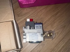 HONEYWELL V8800C 1127 RED AND