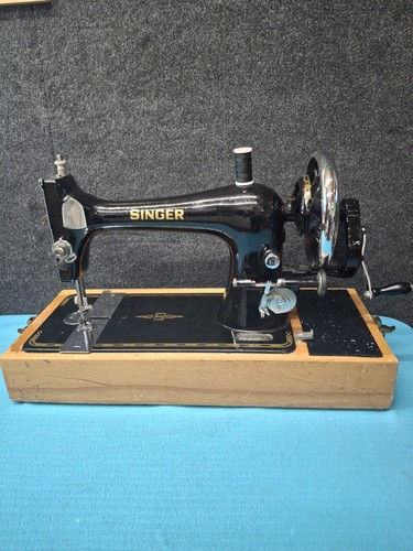 Vintage singer old hand - vintage,