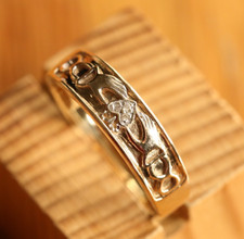 9ct Solid Yellow Gold Claddagh